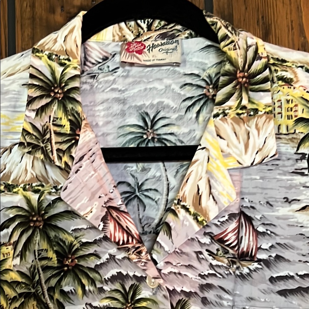 Hawaiian Original Hilo Hattie Shirt and Shorts Set, Like New XL - Picture 4 of 9